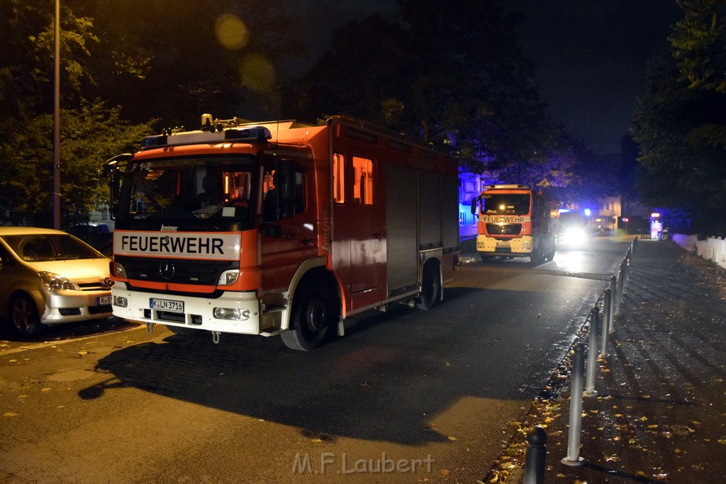 Feuer 2 Y Kellerbrand Koeln Humbold Gremberg Hachenburgerstr P333.JPG - Miklos Laubert